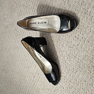 Anne Klein iflex black heels